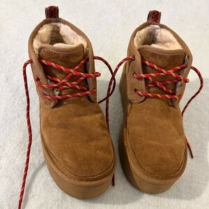 UGG - Women’s Neumel Heritage Lace-Up Platform Booties